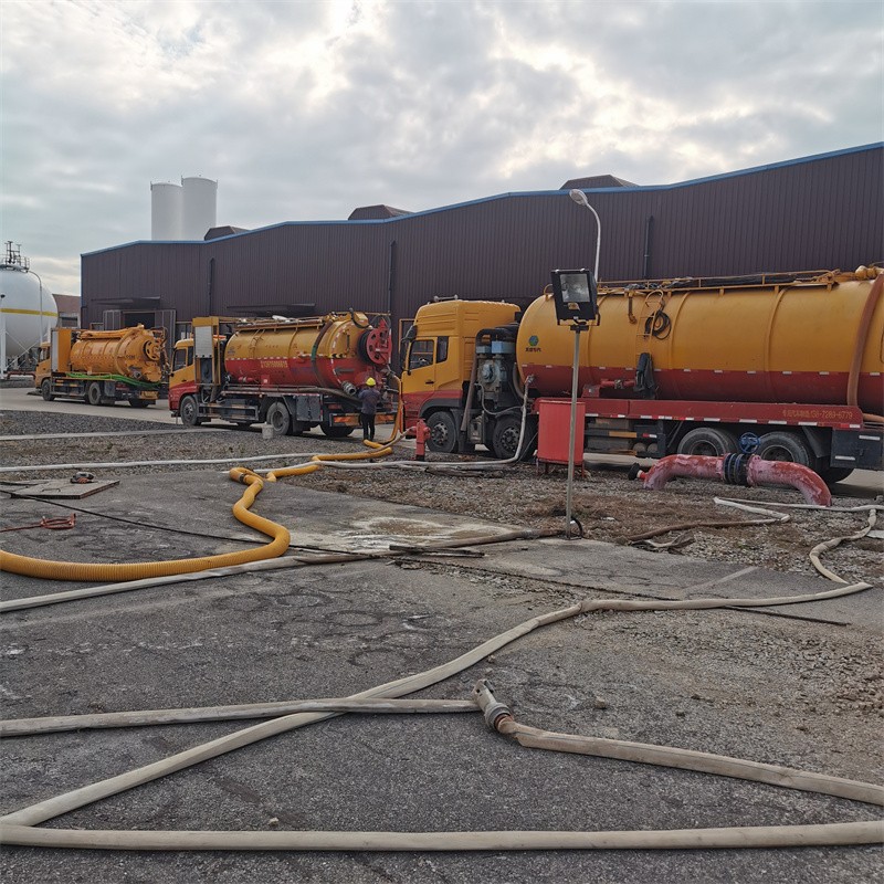 中堂镇污水池清理